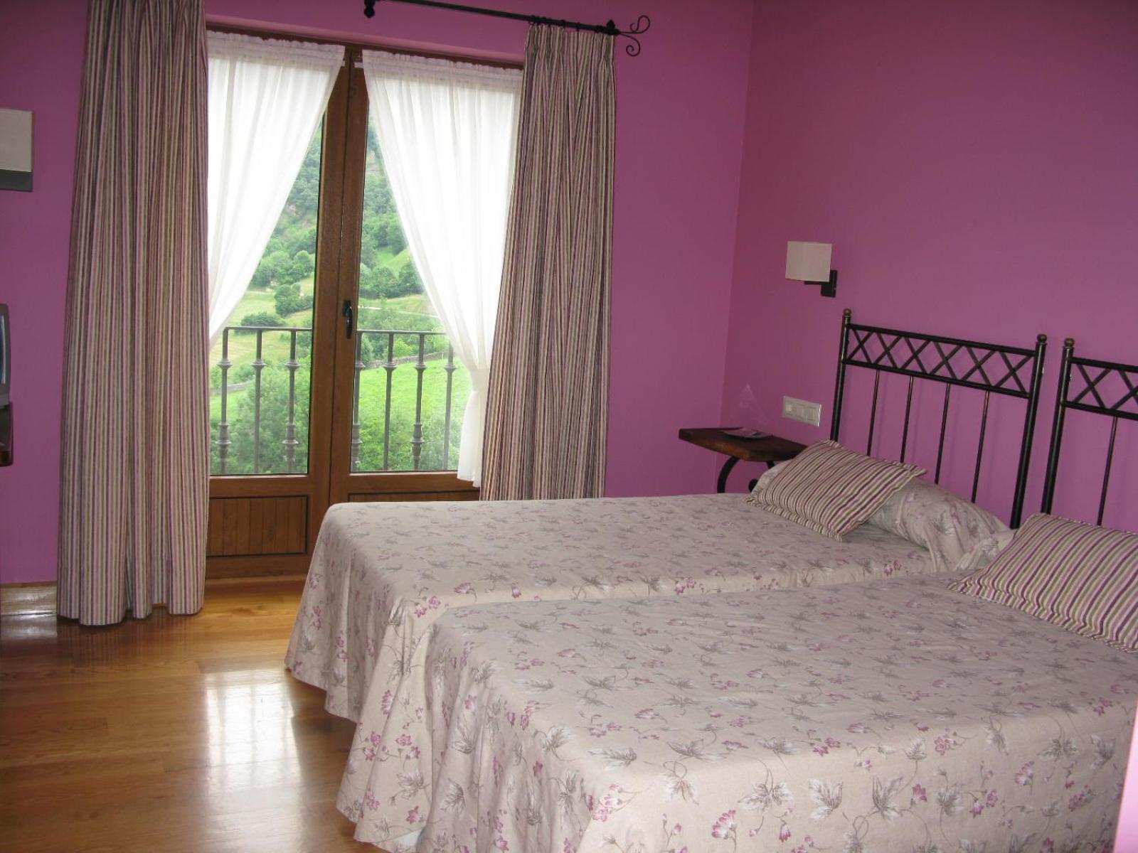 La Posada de Cucayo Dobres Habitación foto