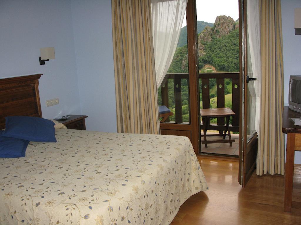 La Posada de Cucayo Dobres Habitación foto